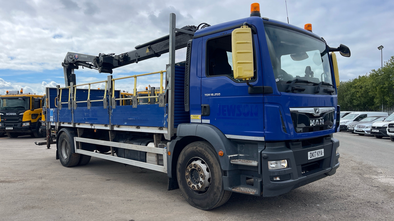 Man TGM 18.250 - Camion platformă, Camion cu macara: Foto 1 Man TGM 18.250 - Camion platformă, Camion cu macara: Foto 1