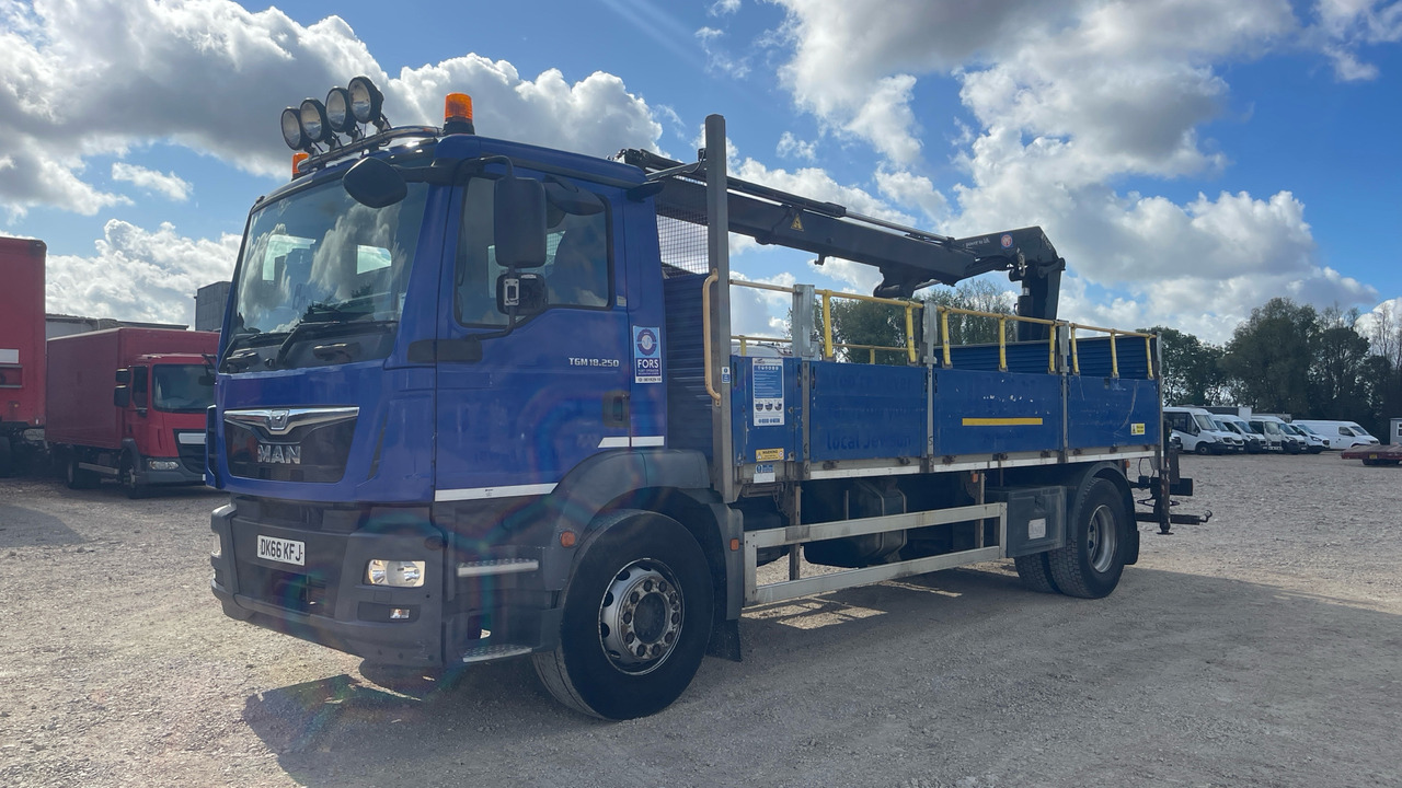Man TGM 18.250 - Camion platformă, Camion cu macara: Foto 2 Man TGM 18.250 - Camion platformă, Camion cu macara: Foto 2