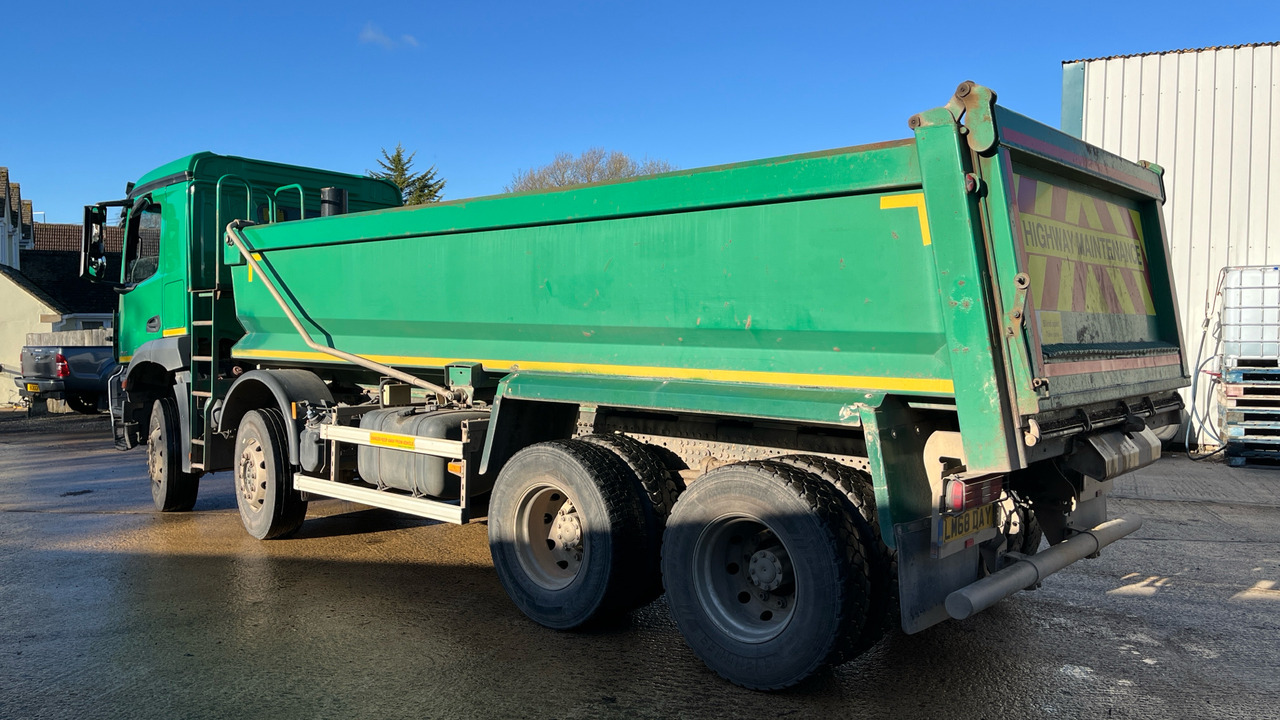 Mercedes-Benz Arocs 3240 - Camion basculantă: Foto 3 Mercedes-Benz Arocs 3240 - Camion basculantă: Foto 3