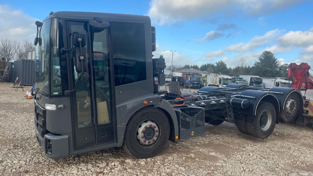 Mercedes-Benz Econic - Camion şasiu: Foto 3 Mercedes-Benz Econic - Camion şasiu: Foto 3