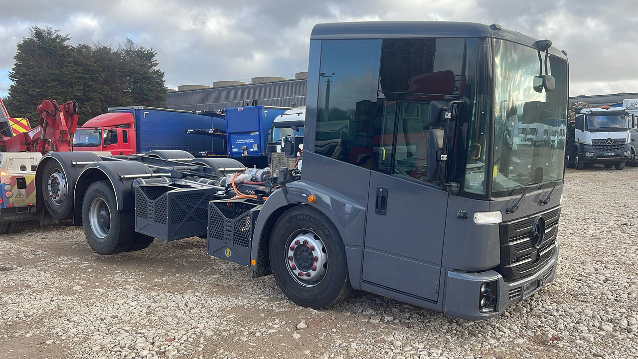 Mercedes-Benz Econic - Camion şasiu: Foto 1 Mercedes-Benz Econic - Camion şasiu: Foto 1