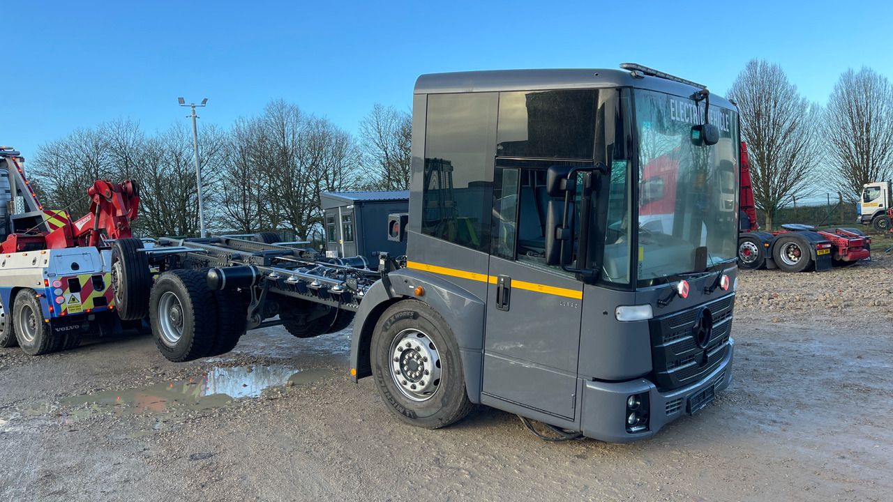 Mercedes-Benz Econic - Camion şasiu, Camion electric: Foto 2 Mercedes-Benz Econic - Camion şasiu, Camion electric: Foto 2