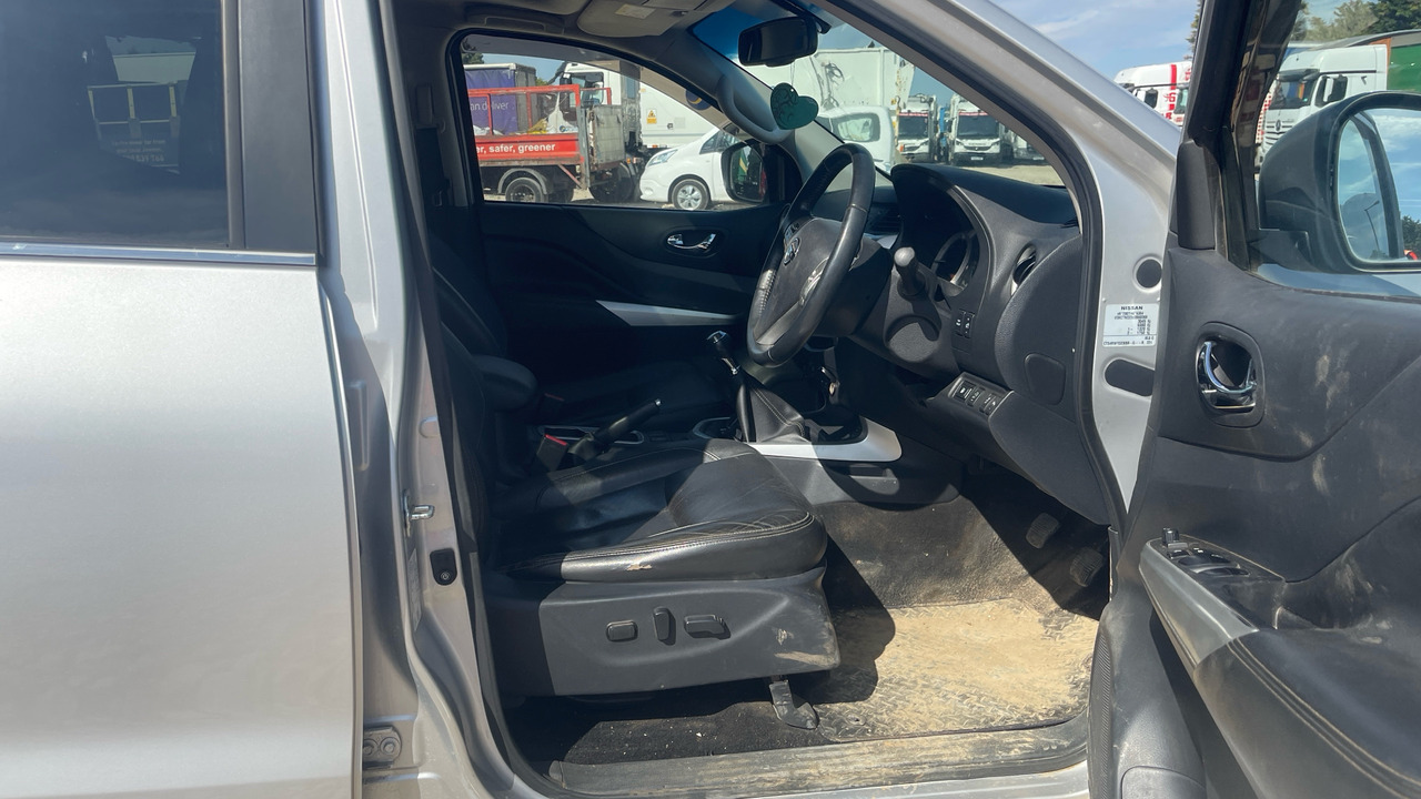 NISSAN NAVARA 2.3 DCI 190PS - Pick-up, Autoutilitară cabină dublă: Foto 5 NISSAN NAVARA 2.3 DCI 190PS - Pick-up, Autoutilitară cabină dublă: Foto 5