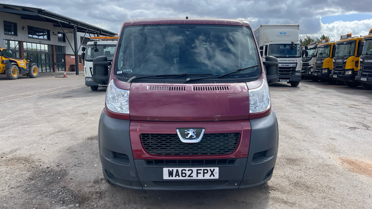 Microbuz, Transport persoane PEUGEOT BOXER 333 2.2 HDI 110PS: Foto 11