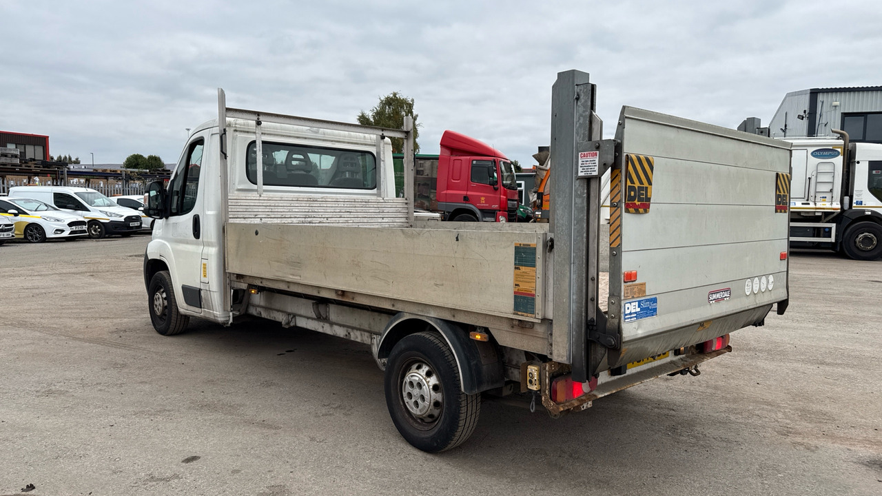 PEUGEOT BOXER 335 2.2 HDI 130PS - Autoutilitară cu platformă: Foto 3 PEUGEOT BOXER 335 2.2 HDI 130PS - Autoutilitară cu platformă: Foto 3