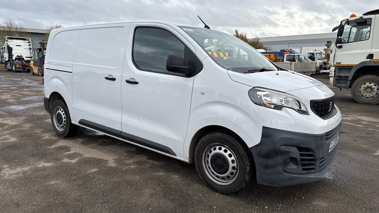 PEUGEOT EXPERT 1000 1.5 BlueHDi 100PS - Autoutilitară compactă: Foto 1 PEUGEOT EXPERT 1000 1.5 BlueHDi 100PS - Autoutilitară compactă: Foto 1