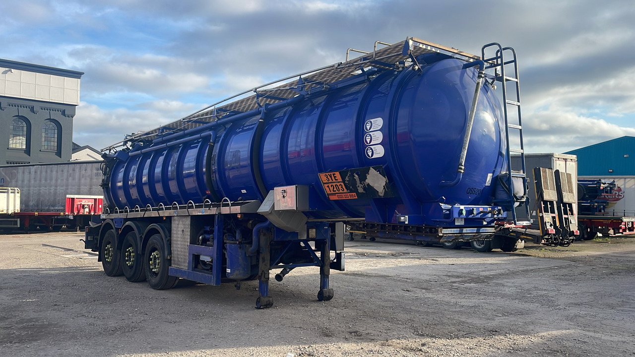 TCL TANKER VACUUM - Remorcă: Foto 1 TCL TANKER VACUUM - Remorcă: Foto 1