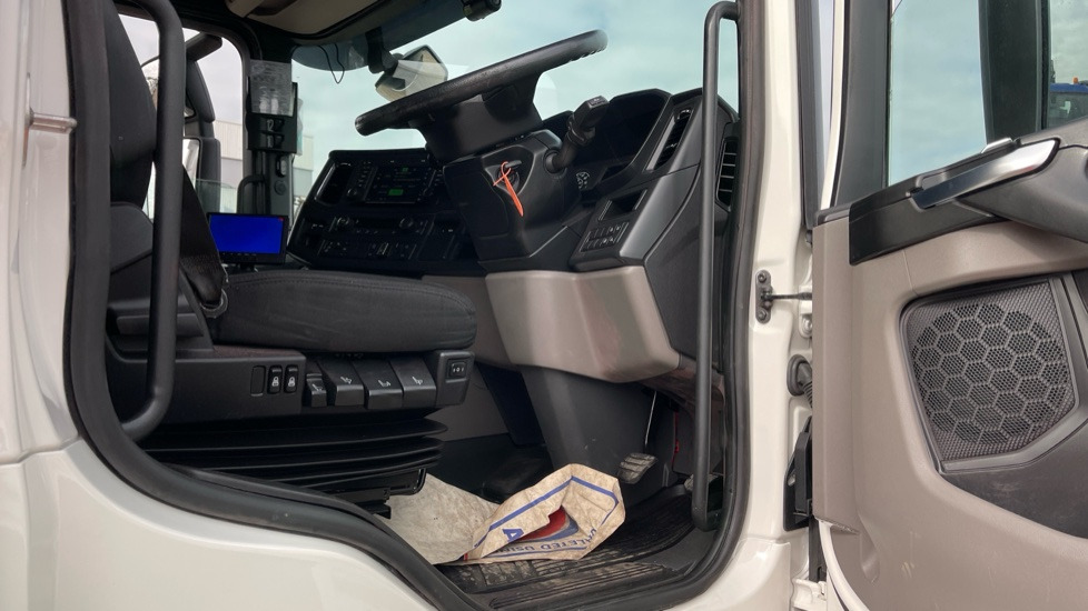 SCANIA G 320 EURO 6 - Camion cu prelată: Foto 5 SCANIA G 320 EURO 6 - Camion cu prelată: Foto 5