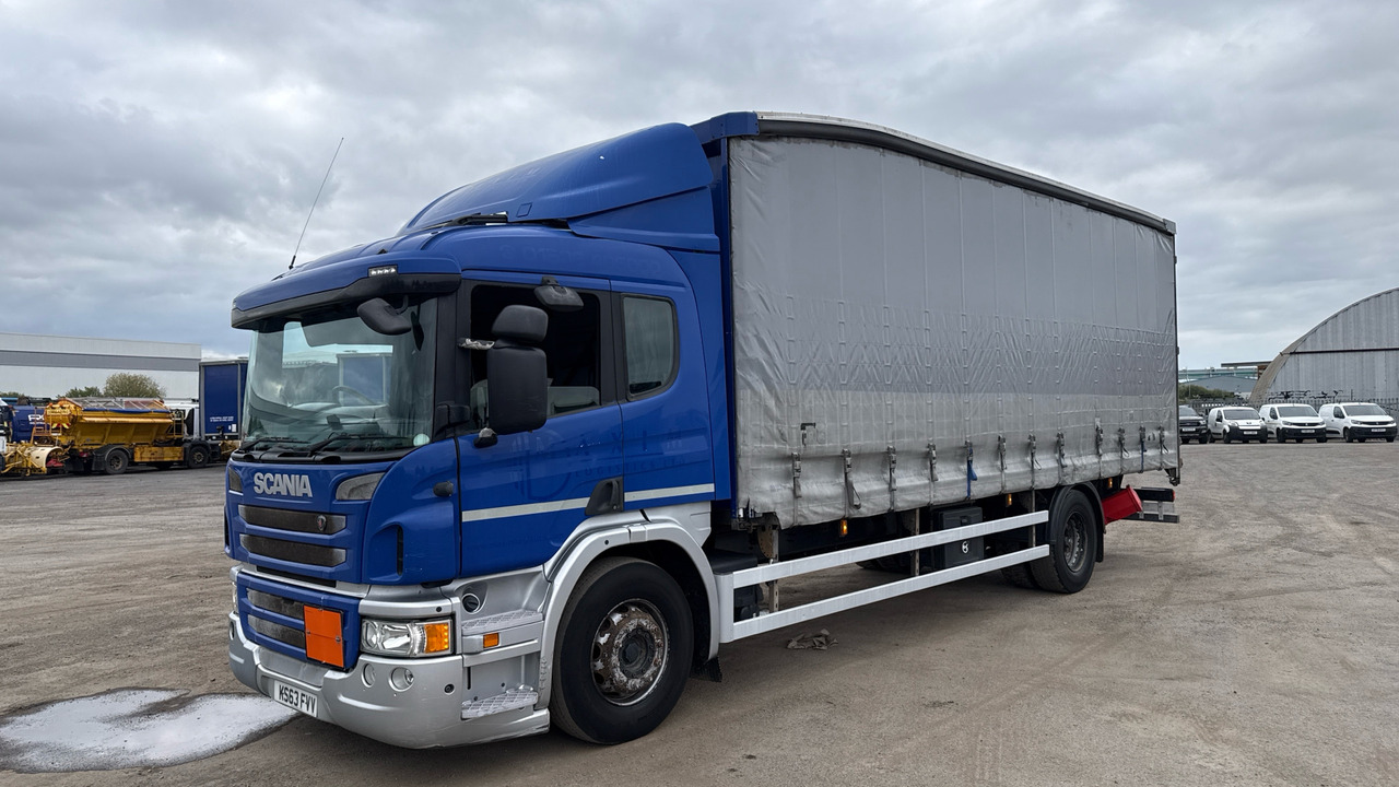 SCANIA P 230 - Camion cu prelată: Foto 2 SCANIA P 230 - Camion cu prelată: Foto 2