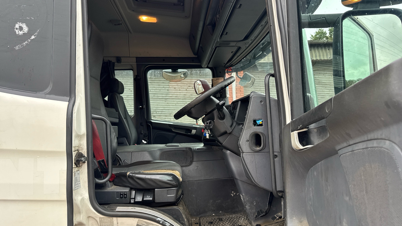 SCANIA P 250 - Camion cu prelată: Foto 5 SCANIA P 250 - Camion cu prelată: Foto 5