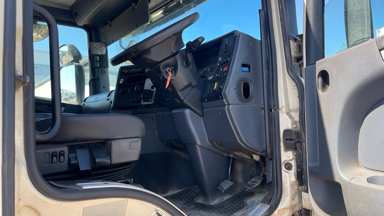 SCANIA P 370 - Camion basculantă: Foto 5 SCANIA P 370 - Camion basculantă: Foto 5