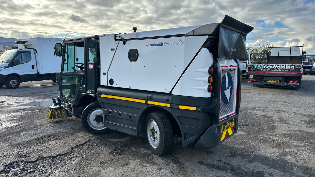 SCHMIDT SWINGO 200 - Măturătoare stradală: Foto 3 SCHMIDT SWINGO 200 - Măturătoare stradală: Foto 3