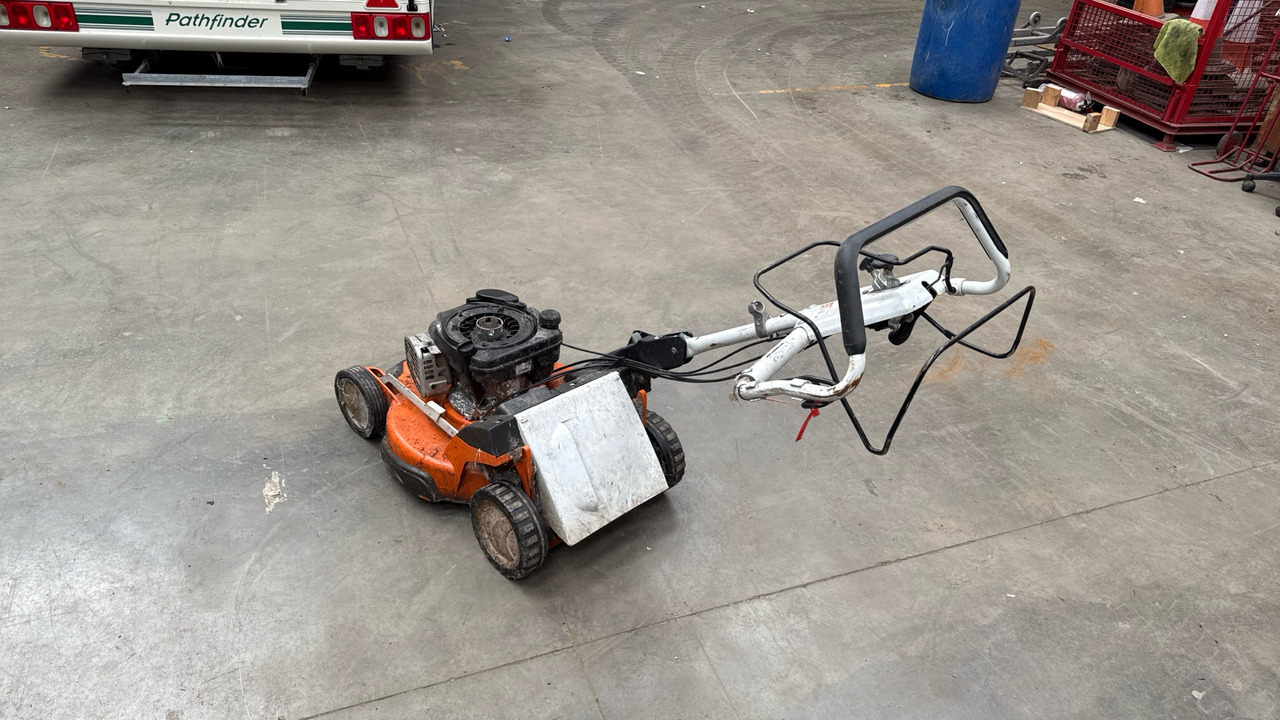 STIHL  - Echipamente de constructii: Foto 1 STIHL  - Echipamente de constructii: Foto 1