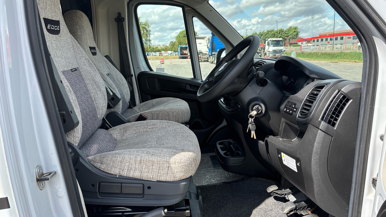 SWIFT EDGE 486 (FIAT DUCATO 3500KG) - Autorulotă semi-integrată: Foto 5 SWIFT EDGE 486 (FIAT DUCATO 3500KG) - Autorulotă semi-integrată: Foto 5