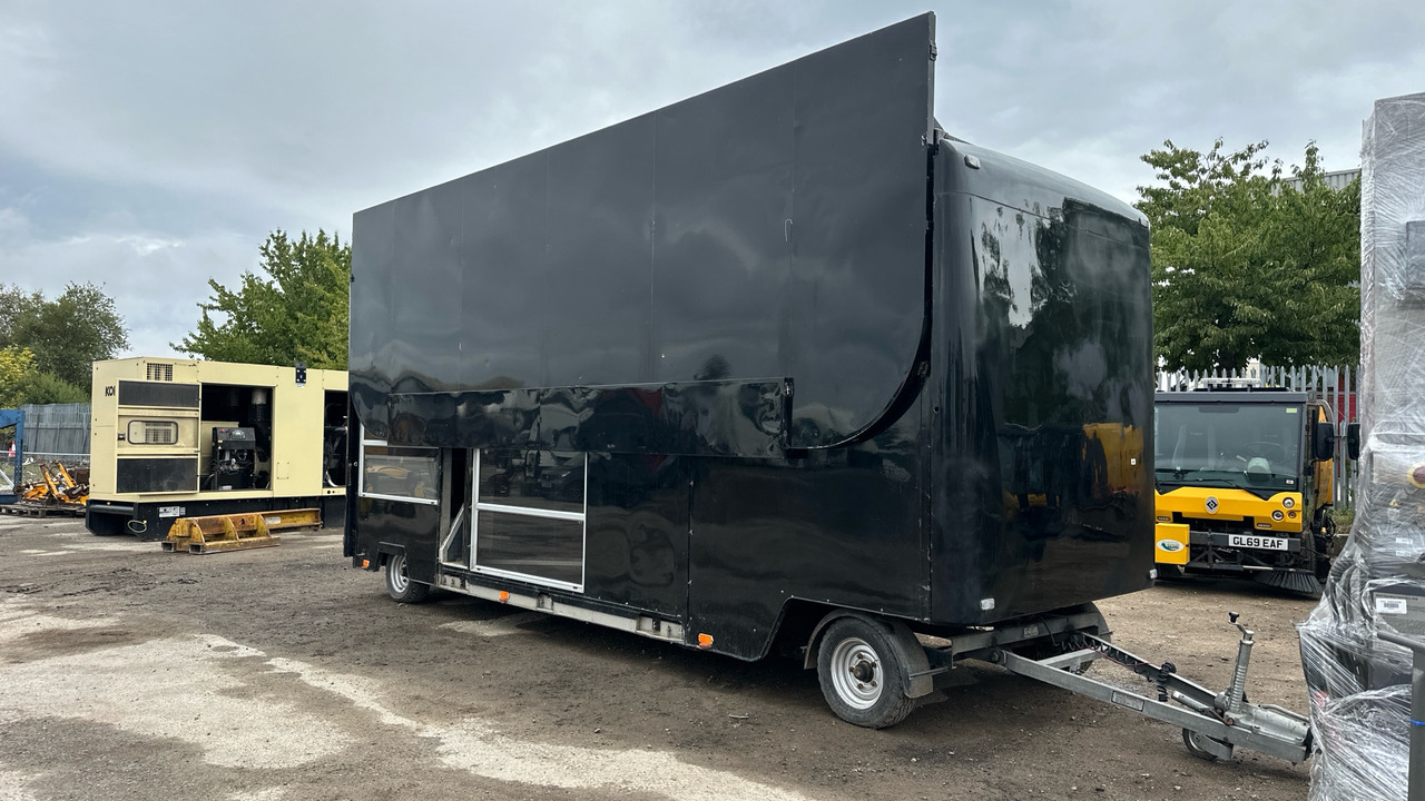 TORTON EXHIBTION TRAILER - Rulota comerciala: Foto 1 TORTON EXHIBTION TRAILER - Rulota comerciala: Foto 1