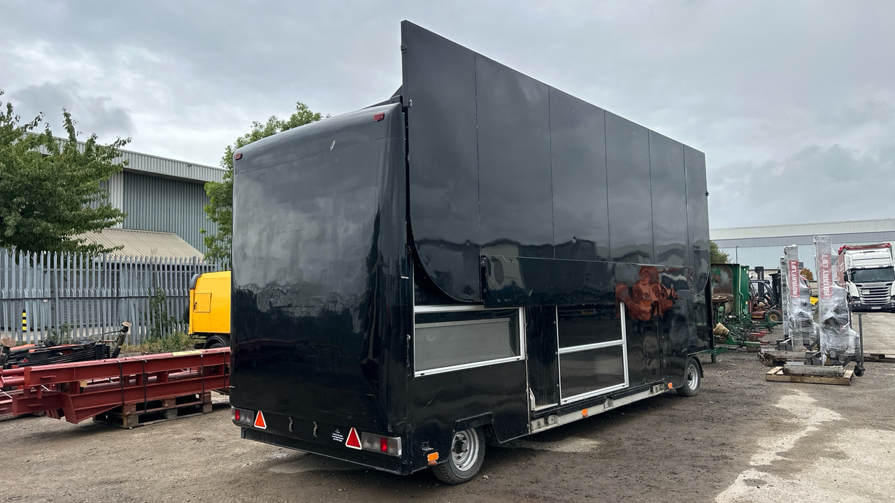 TORTON EXHIBTION TRAILER - Rulota comerciala: Foto 2 TORTON EXHIBTION TRAILER - Rulota comerciala: Foto 2