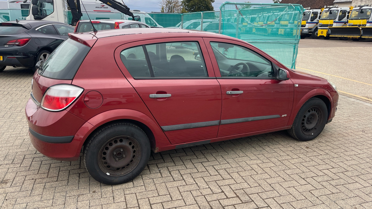 VAUXHALL ASTRA LIFE 1.6 I - Hatchback: Foto 4 VAUXHALL ASTRA LIFE 1.6 I - Hatchback: Foto 4