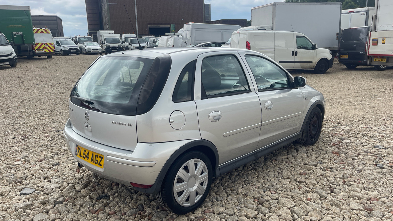 VAUXHALL CORSA 1.2 I - Hatchback: Foto 4 VAUXHALL CORSA 1.2 I - Hatchback: Foto 4