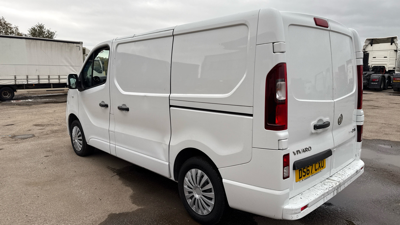 VAUXHALL VIVARO 2700 1.6CDTI 120PS - Autoutilitară compactă: Foto 3 VAUXHALL VIVARO 2700 1.6CDTI 120PS - Autoutilitară compactă: Foto 3