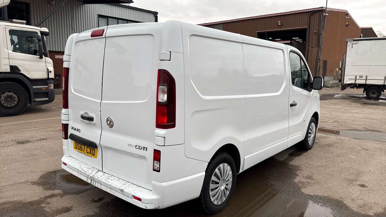 VAUXHALL VIVARO 2700 1.6CDTI 120PS - Autoutilitară compactă: Foto 4 VAUXHALL VIVARO 2700 1.6CDTI 120PS - Autoutilitară compactă: Foto 4