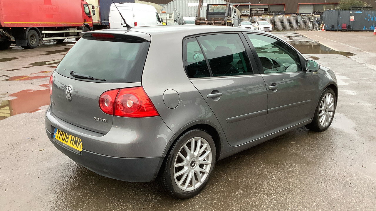 VOLKSWAGEN GOLF GT 2.0 TDI 140PS - Hatchback: Foto 4 VOLKSWAGEN GOLF GT 2.0 TDI 140PS - Hatchback: Foto 4