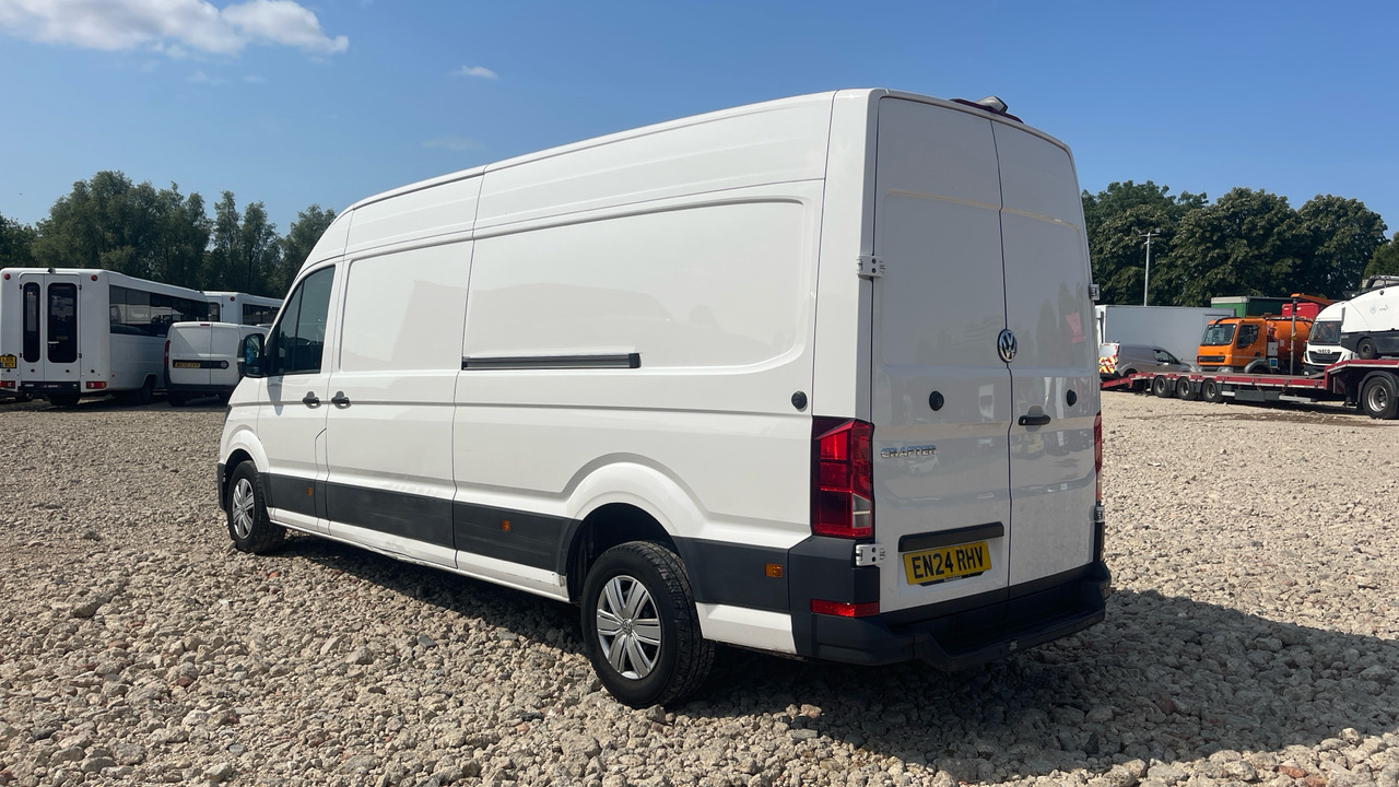 Volkswagen Crafter CR35 COMMERCE PLUS 2.0 TDI 140PS - Dubă: Foto 3 Volkswagen Crafter CR35 COMMERCE PLUS 2.0 TDI 140PS - Dubă: Foto 3