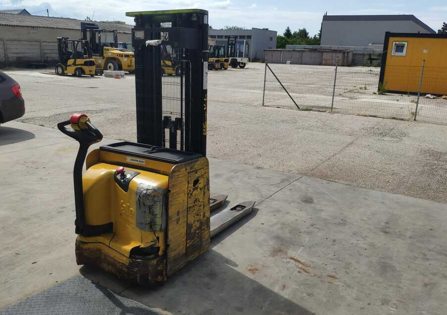 Yale MS16 AC - Transpalet la mare înălţime: Foto 4 Yale MS16 AC - Transpalet la mare înălţime: Foto 4