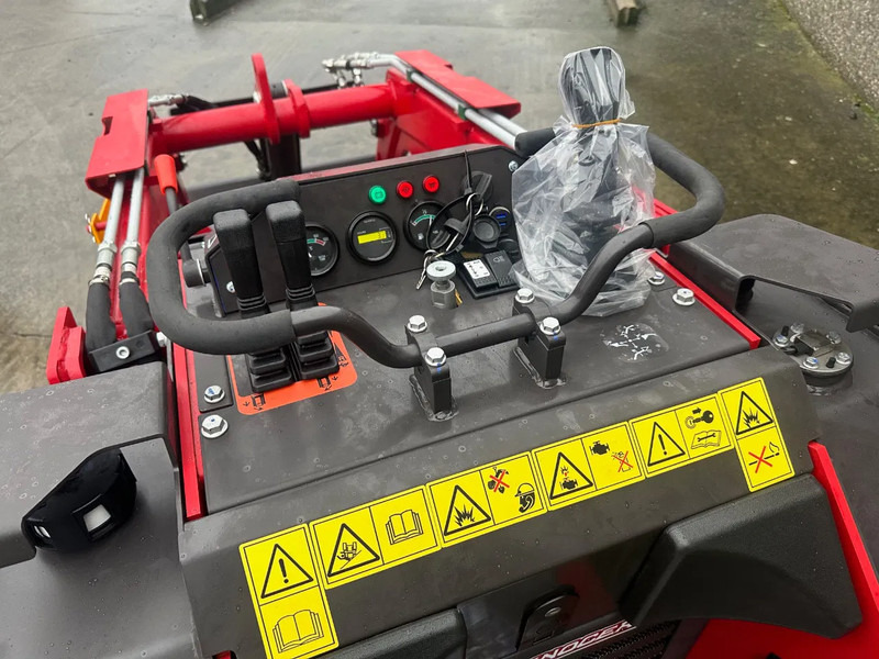 Rhinoceros KS925 - Buldozer: Foto 3 Rhinoceros KS925 - Buldozer: Foto 3