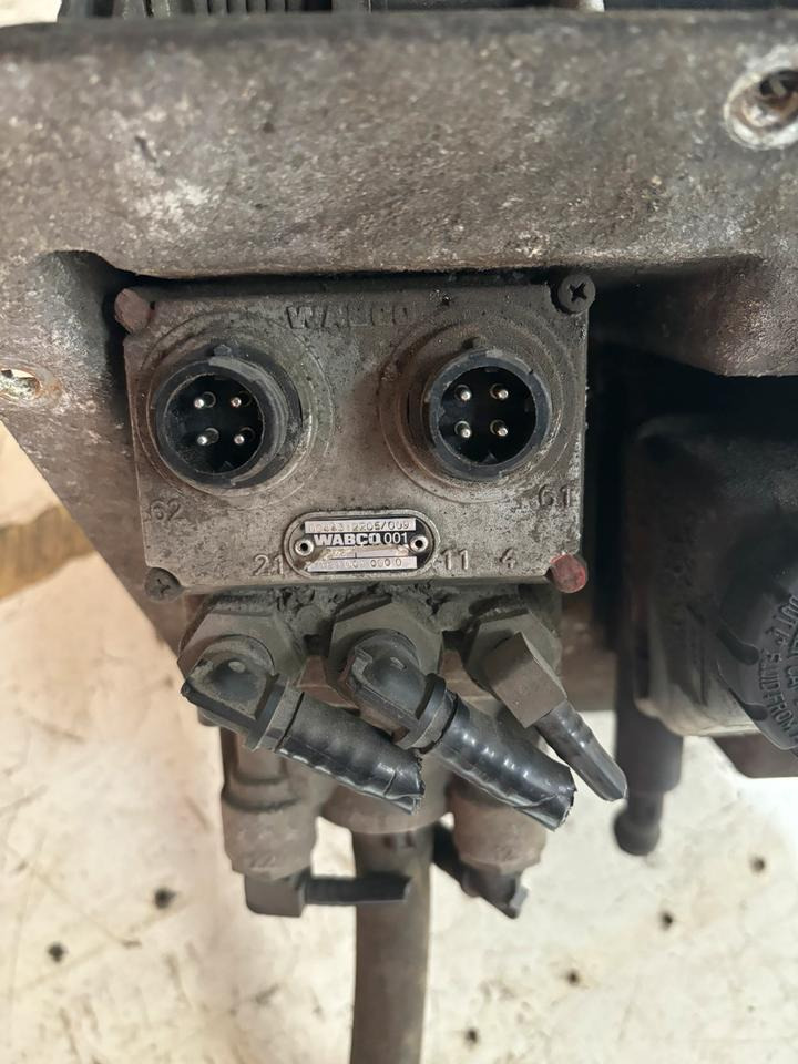 Atego Fußbremsventil Bremsventil A9702940001 WABCO 480001000 - Pedala pentru Camion: Foto 3 Atego Fußbremsventil Bremsventil A9702940001 WABCO 480001000 - Pedala pentru Camion: Foto 3