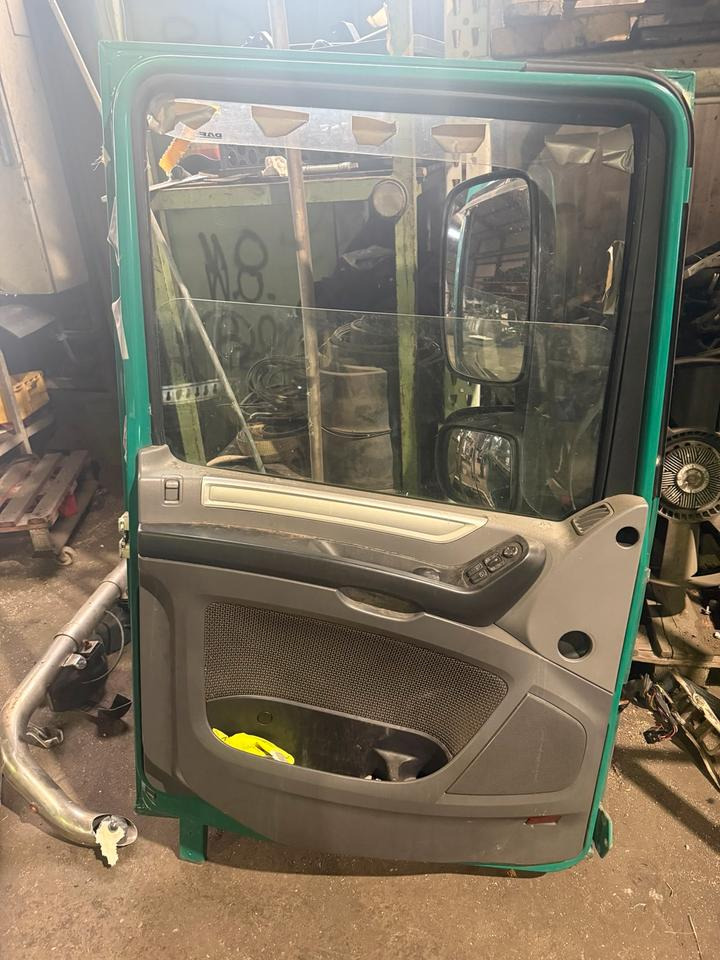 DAF XF 460 EU6 Fahrertür Grün Links Spiegel Innenverkleidung - Uşă și piese pentru Camion: Foto 2 DAF XF 460 EU6 Fahrertür Grün Links Spiegel Innenverkleidung - Uşă și piese pentru Camion: Foto 2