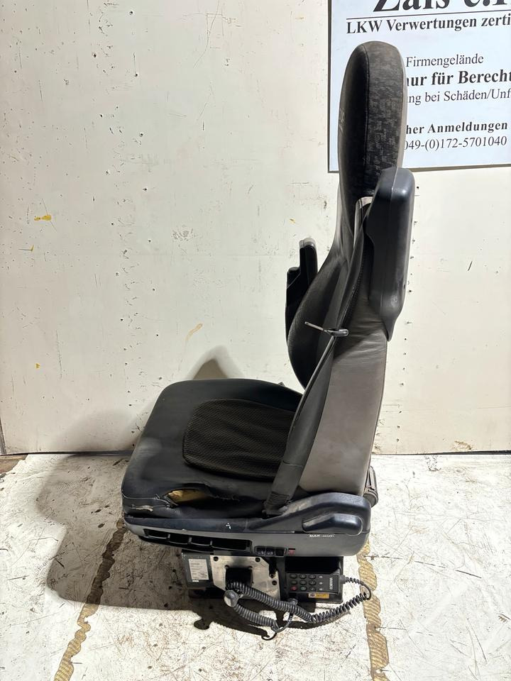 DAF XF Fahrersitz mit Luft - Scaun pentru Camion: Foto 3 DAF XF Fahrersitz mit Luft - Scaun pentru Camion: Foto 3