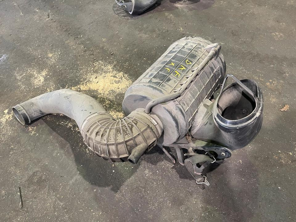 DAF XF Luftfilter Luftfilterkasten - Filtru de aer pentru Camion: Foto 3 DAF XF Luftfilter Luftfilterkasten - Filtru de aer pentru Camion: Foto 3