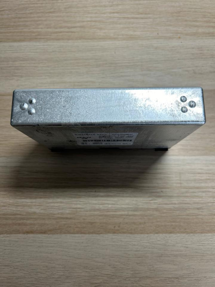 MAN Elektronik FFR SIEMENS VDO Steuergerät 81.25805.7082 - Calculator de bord pentru Camion: Foto 5 MAN Elektronik FFR SIEMENS VDO Steuergerät 81.25805.7082 - Calculator de bord pentru Camion: Foto 5