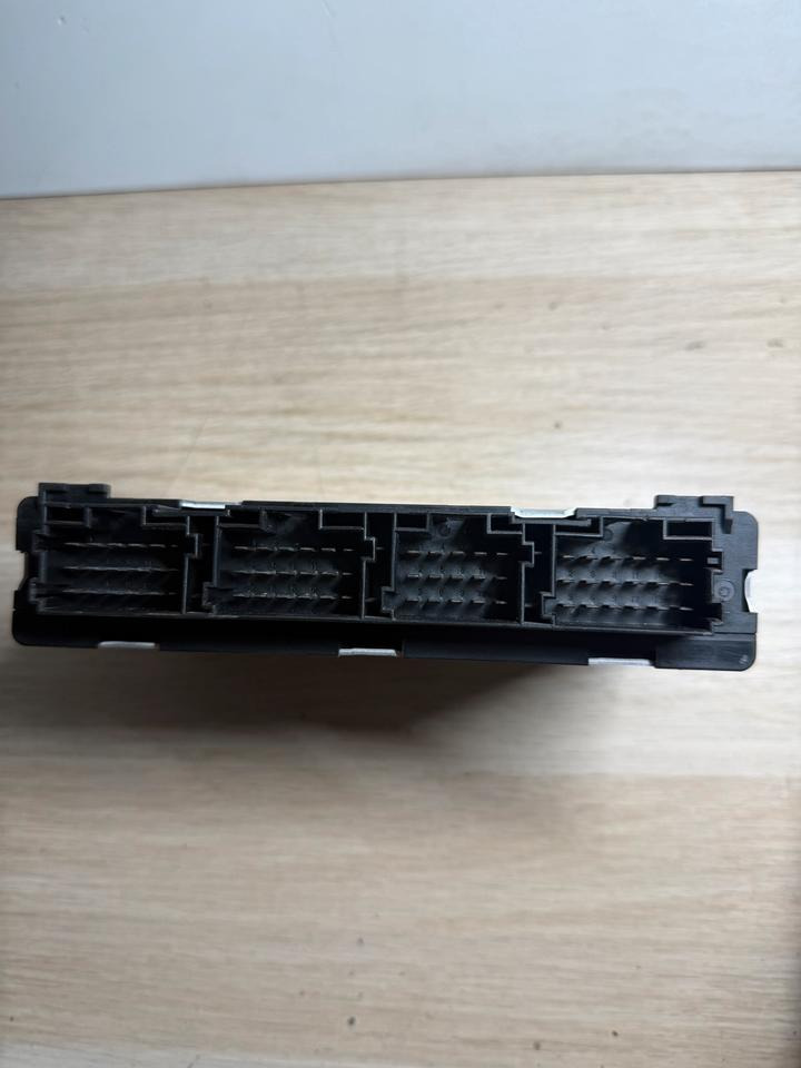 MAN Elektronik FFR Steuergerät 81.25805-7053 - Calculator de bord pentru Camion: Foto 3 MAN Elektronik FFR Steuergerät 81.25805-7053 - Calculator de bord pentru Camion: Foto 3