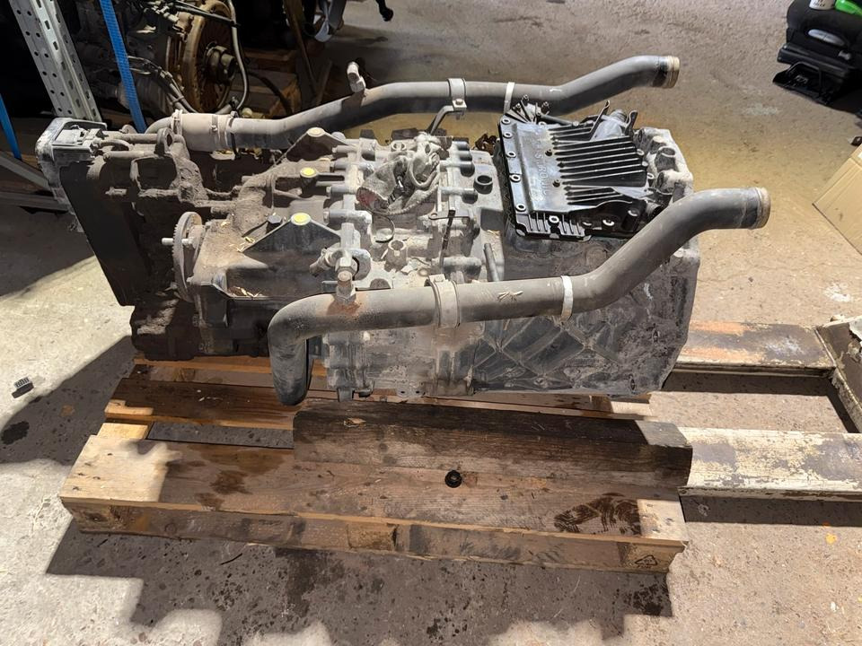 MAN Getriebe ZF ASTRONIC 12 AS 2131 TD + INTARDER 3 - Cutie de viteze pentru Camion: Foto 2 MAN Getriebe ZF ASTRONIC 12 AS 2131 TD + INTARDER 3 - Cutie de viteze pentru Camion: Foto 2