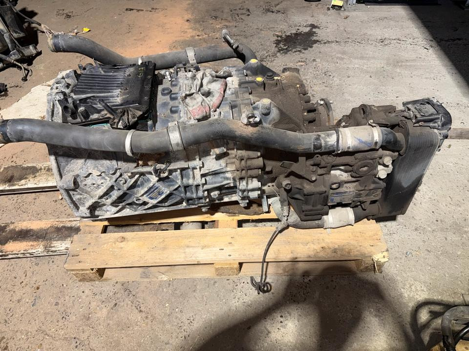 MAN Getriebe ZF ASTRONIC 12 AS 2131 TD + INTARDER 3 - Cutie de viteze pentru Camion: Foto 3 MAN Getriebe ZF ASTRONIC 12 AS 2131 TD + INTARDER 3 - Cutie de viteze pentru Camion: Foto 3