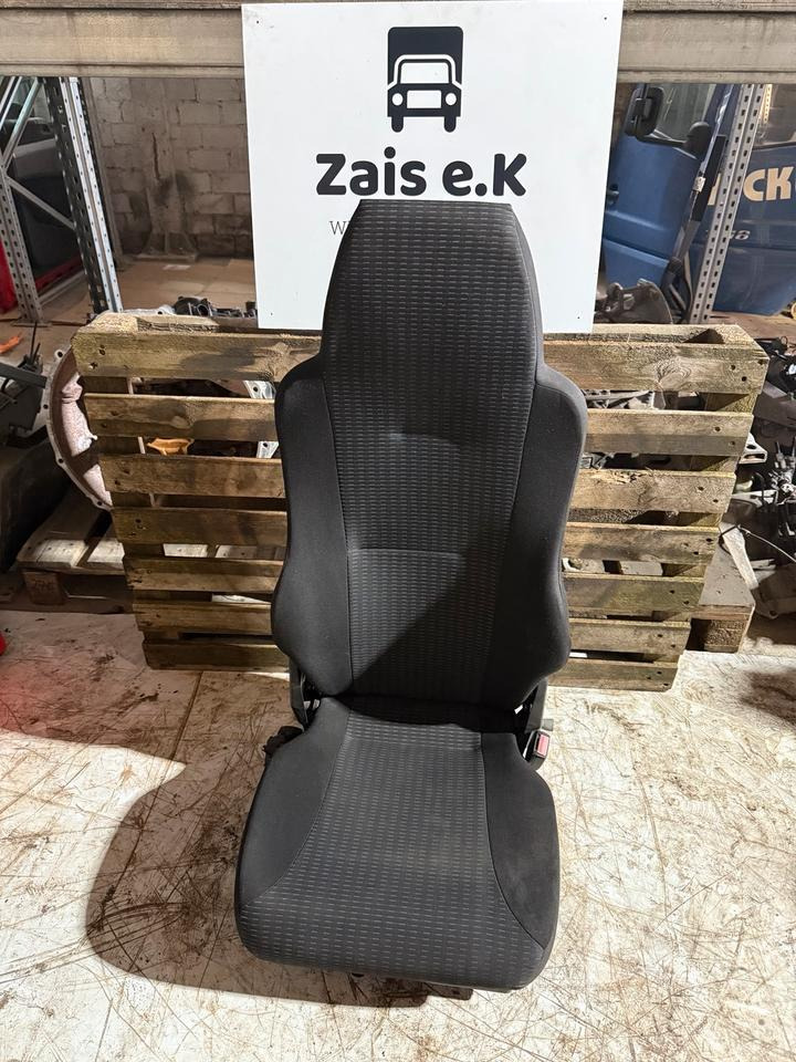 MAN TGL EURO5/6 Mittlerer Sitz - Scaun pentru Camion: Foto 1 MAN TGL EURO5/6 Mittlerer Sitz - Scaun pentru Camion: Foto 1