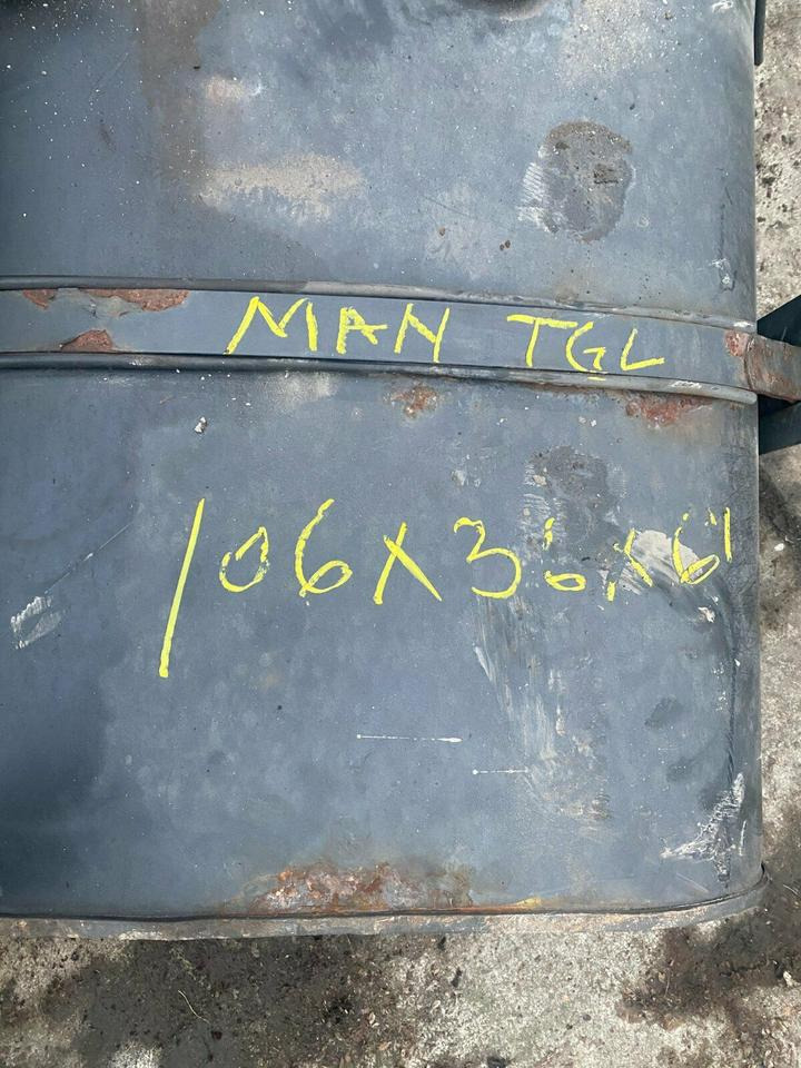 MAN TGL TGM Dieseltank Tank Tankbehälter - Rezervor combustibil pentru Camion: Foto 2 MAN TGL TGM Dieseltank Tank Tankbehälter - Rezervor combustibil pentru Camion: Foto 2