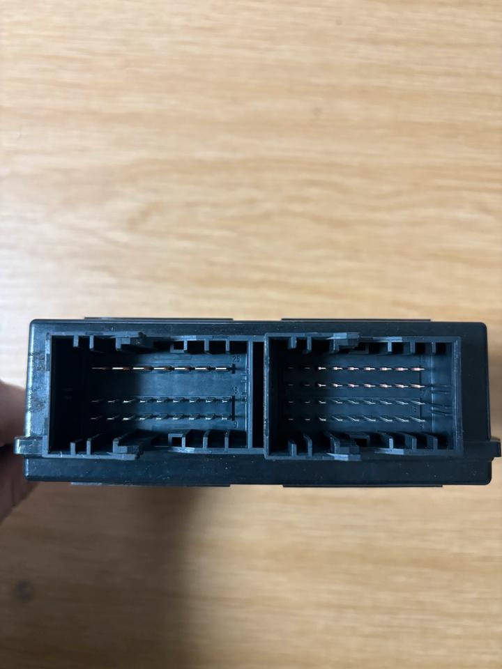 MAN TGX/TGS Steuergerät Innenraum Heizung 81.25814.7004 - Calculator de bord pentru Camion: Foto 3 MAN TGX/TGS Steuergerät Innenraum Heizung 81.25814.7004 - Calculator de bord pentru Camion: Foto 3