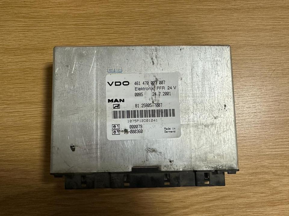 MAN VDO ELEKTRONIK FFR Steuergerät 81.25805.7007 - Calculator de bord pentru Camion: Foto 1 MAN VDO ELEKTRONIK FFR Steuergerät 81.25805.7007 - Calculator de bord pentru Camion: Foto 1