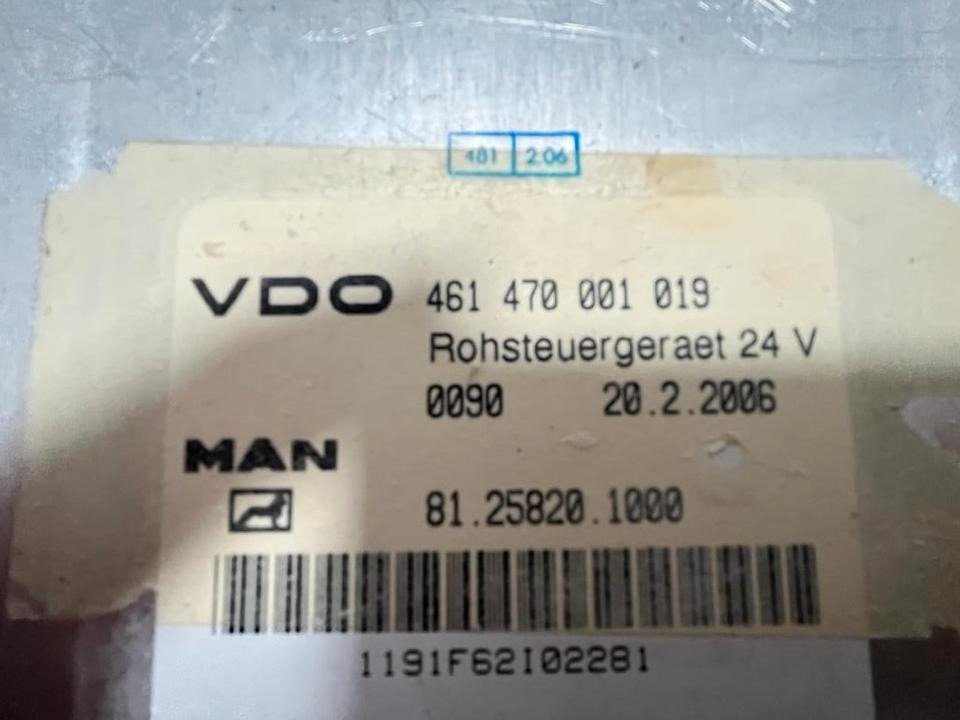 MAN VDO Rohsteuergerät 81.25820.1000 - Calculator de bord pentru Camion: Foto 2 MAN VDO Rohsteuergerät 81.25820.1000 - Calculator de bord pentru Camion: Foto 2