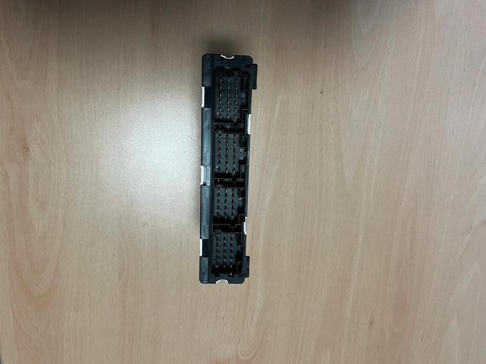 MAN VDO Rohsteuergerät 81.25820.1000 - Calculator de bord pentru Camion: Foto 3 MAN VDO Rohsteuergerät 81.25820.1000 - Calculator de bord pentru Camion: Foto 3