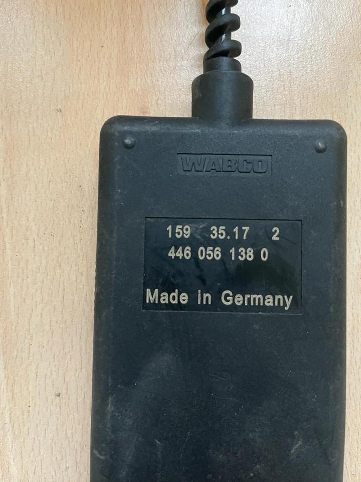 MAN WABCO Bediengerät Fernbedienung Luftfederung 4460561380 - Suspensie pneumatică pentru Camion: Foto 2 MAN WABCO Bediengerät Fernbedienung Luftfederung 4460561380 - Suspensie pneumatică pentru Camion: Foto 2