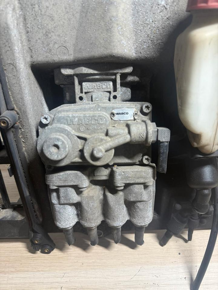 MAN WABCO Fußbremsventil 4800200260 - Piese frână pentru Camion: Foto 2 MAN WABCO Fußbremsventil 4800200260 - Piese frână pentru Camion: Foto 2