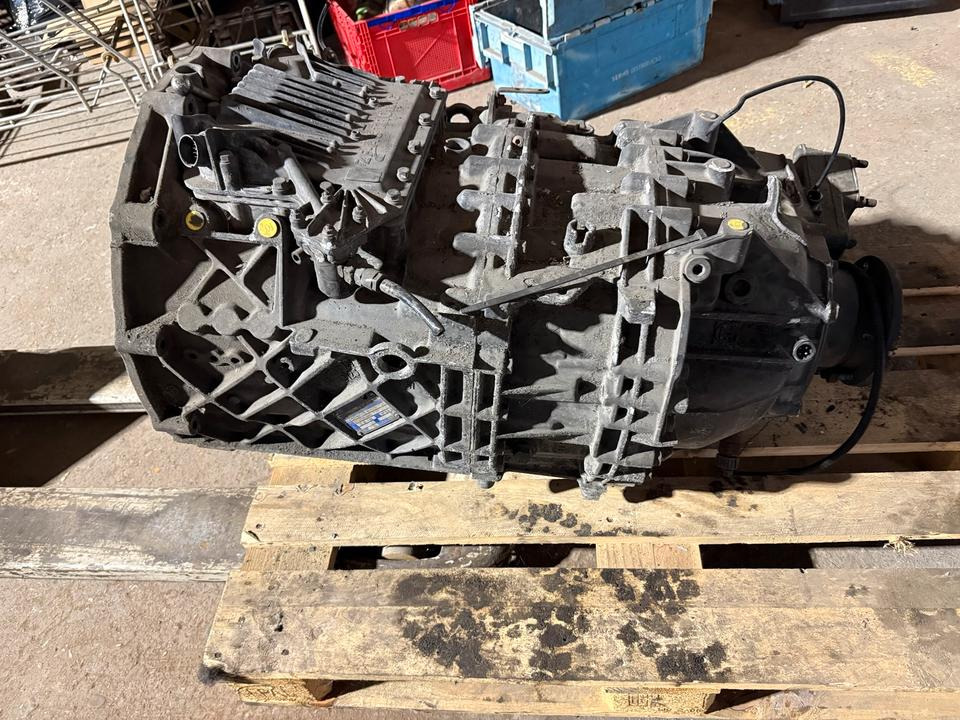 MAN ZF ASTRONIC 12 AS 2130 TD Getriebe + Nebenantrieb - Cutie de viteze pentru Camion: Foto 5 MAN ZF ASTRONIC 12 AS 2130 TD Getriebe + Nebenantrieb - Cutie de viteze pentru Camion: Foto 5