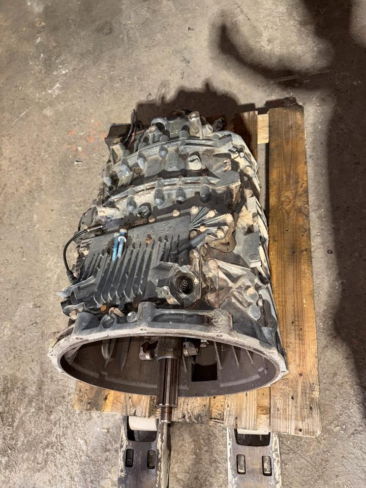 MAN ZF ASTRONIC Getriebe 12 AS 2301 + Nebenantrieb - Cutie de viteze pentru Camion: Foto 4 MAN ZF ASTRONIC Getriebe 12 AS 2301 + Nebenantrieb - Cutie de viteze pentru Camion: Foto 4