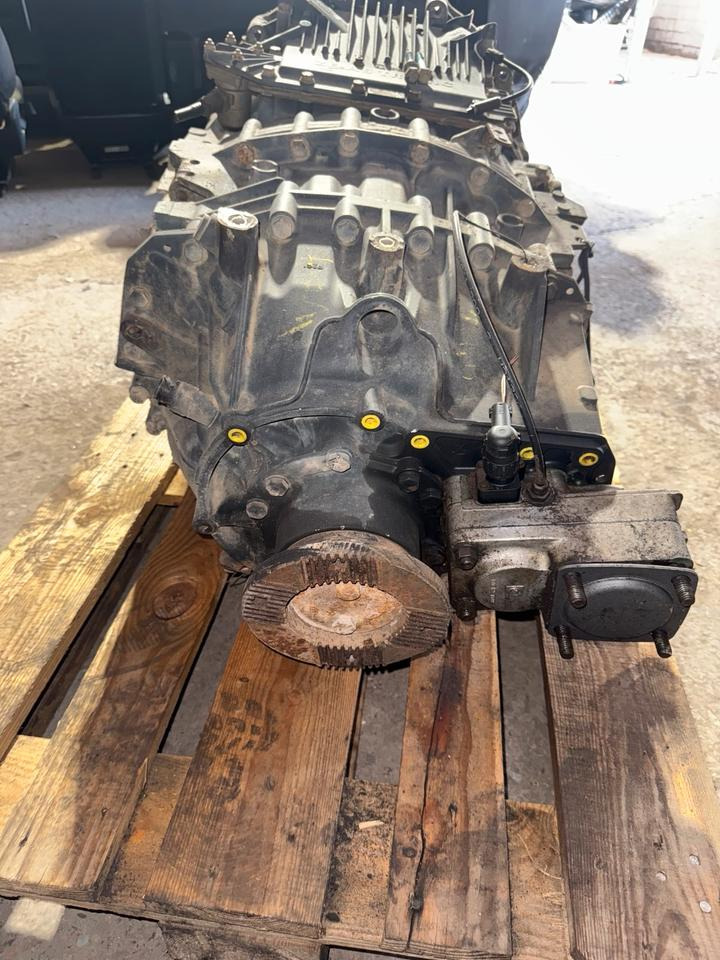 MAN ZF ASTRONIC Getriebe 12 AS 2301 + Nebenantrieb - Cutie de viteze pentru Camion: Foto 5 MAN ZF ASTRONIC Getriebe 12 AS 2301 + Nebenantrieb - Cutie de viteze pentru Camion: Foto 5