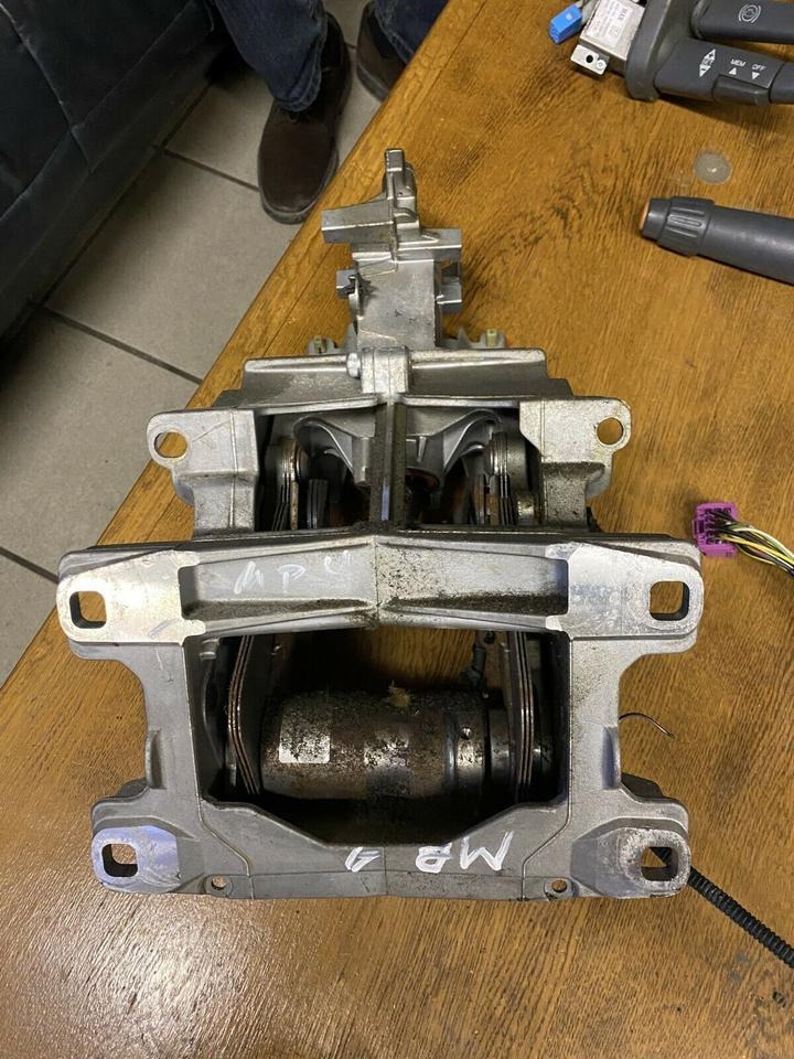 Mercedes Actros MP4 Lenksäule Lenkung - Coloană de direcție pentru Camion: Foto 2 Mercedes Actros MP4 Lenksäule Lenkung - Coloană de direcție pentru Camion: Foto 2