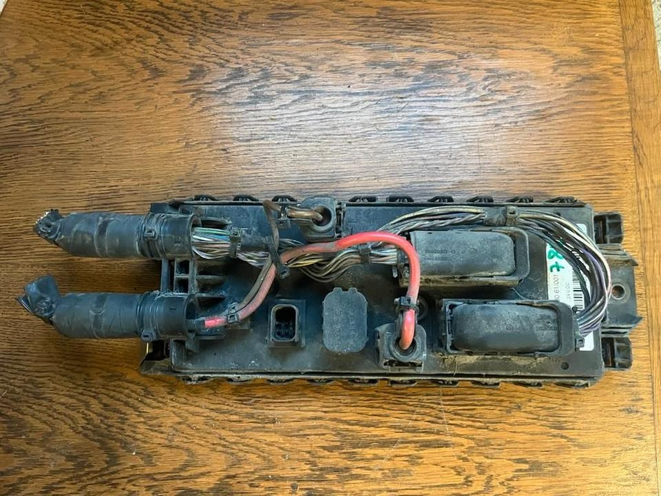 Mercedes Actros MP4 SAM Modul A0004468061 - Sistem electric pentru Camion: Foto 1 Mercedes Actros MP4 SAM Modul A0004468061 - Sistem electric pentru Camion: Foto 1