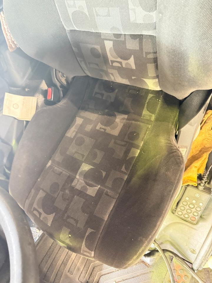 Mercedes Atego 3 Fahrersitz - Scaun pentru Camion: Foto 2 Mercedes Atego 3 Fahrersitz - Scaun pentru Camion: Foto 2